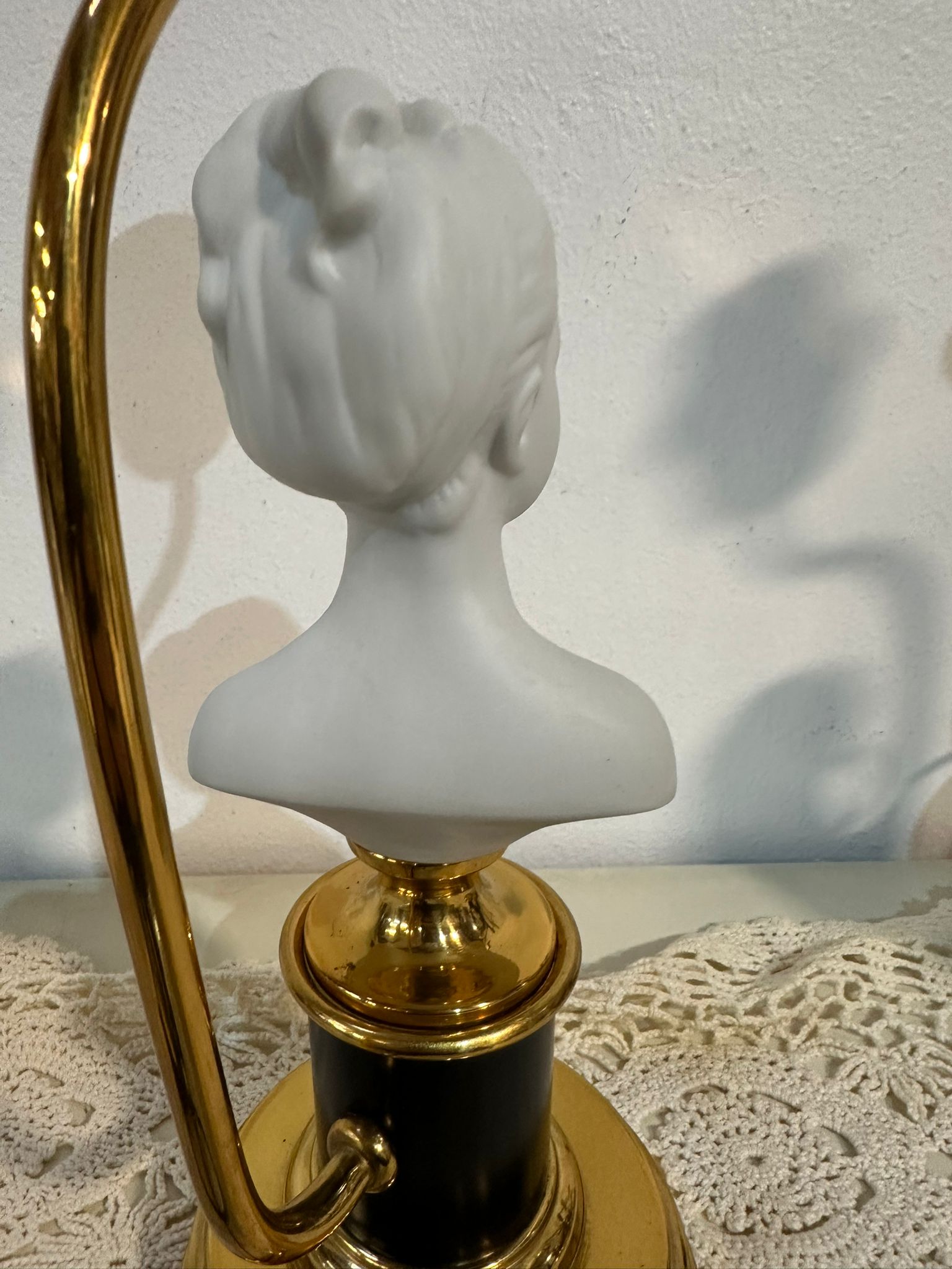 Coppia di Lampade Neoclassiche in Porcellana di Limoges – Louise e Alexandre - immagine 6